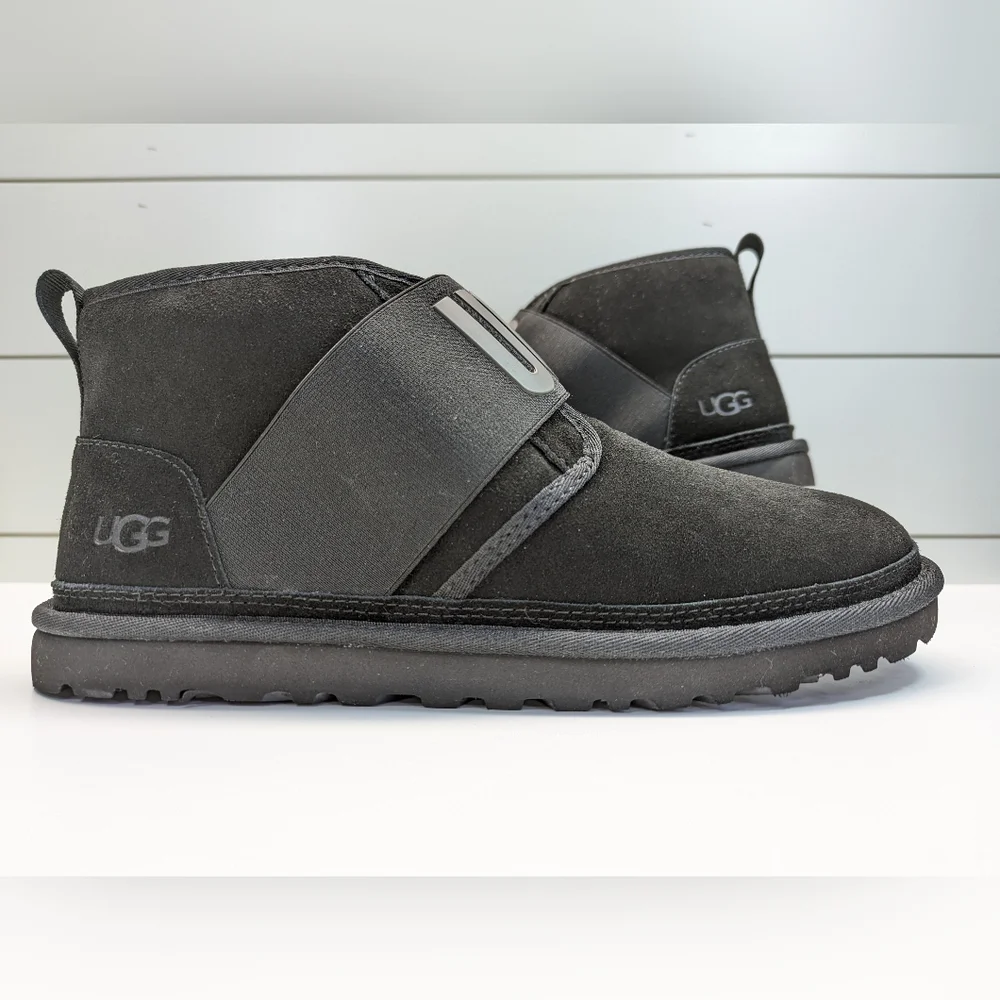 UGG Neumel II Graphic Spell Out Black Logo Ankle Chukka Suede Boots sz Men's 11